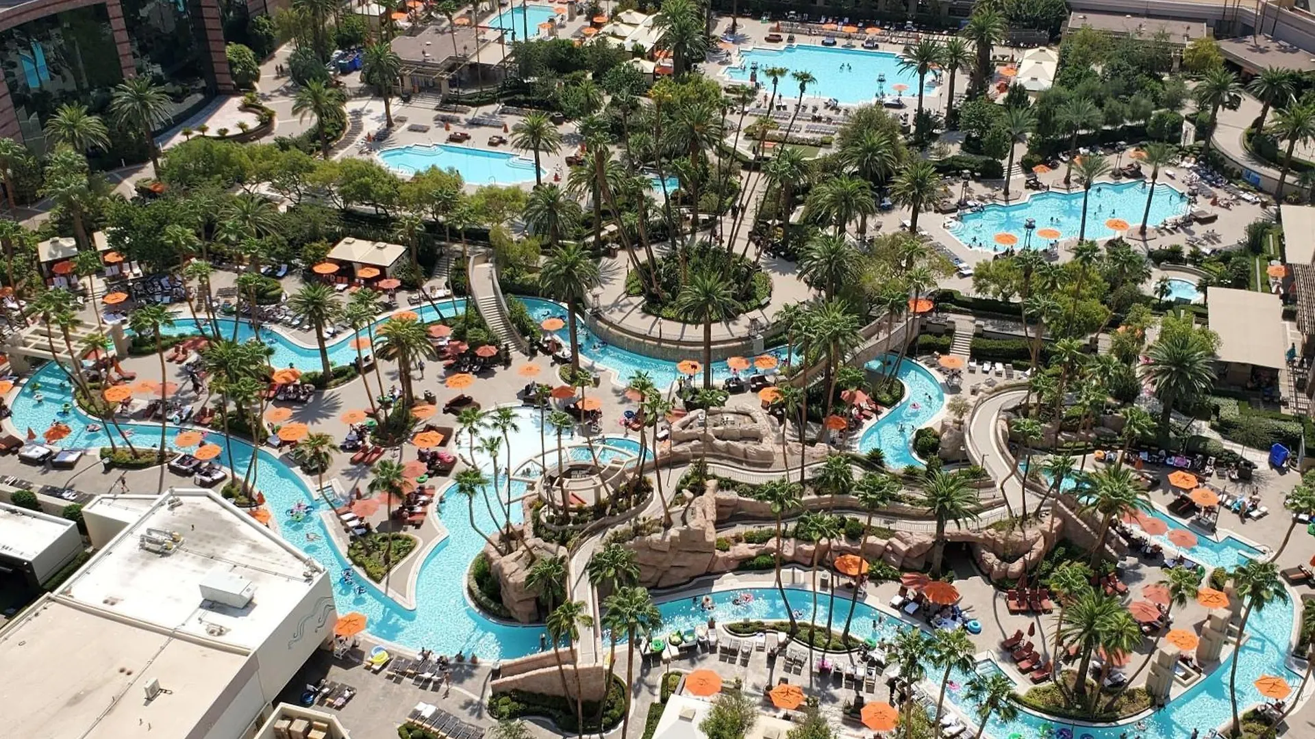 Strip & Sphere View - Separate Living Room - 2 Full Bath - Full Kitchen - Balcony - 900 Sqft - Mgm Signature Las Vegas 4*,  United States