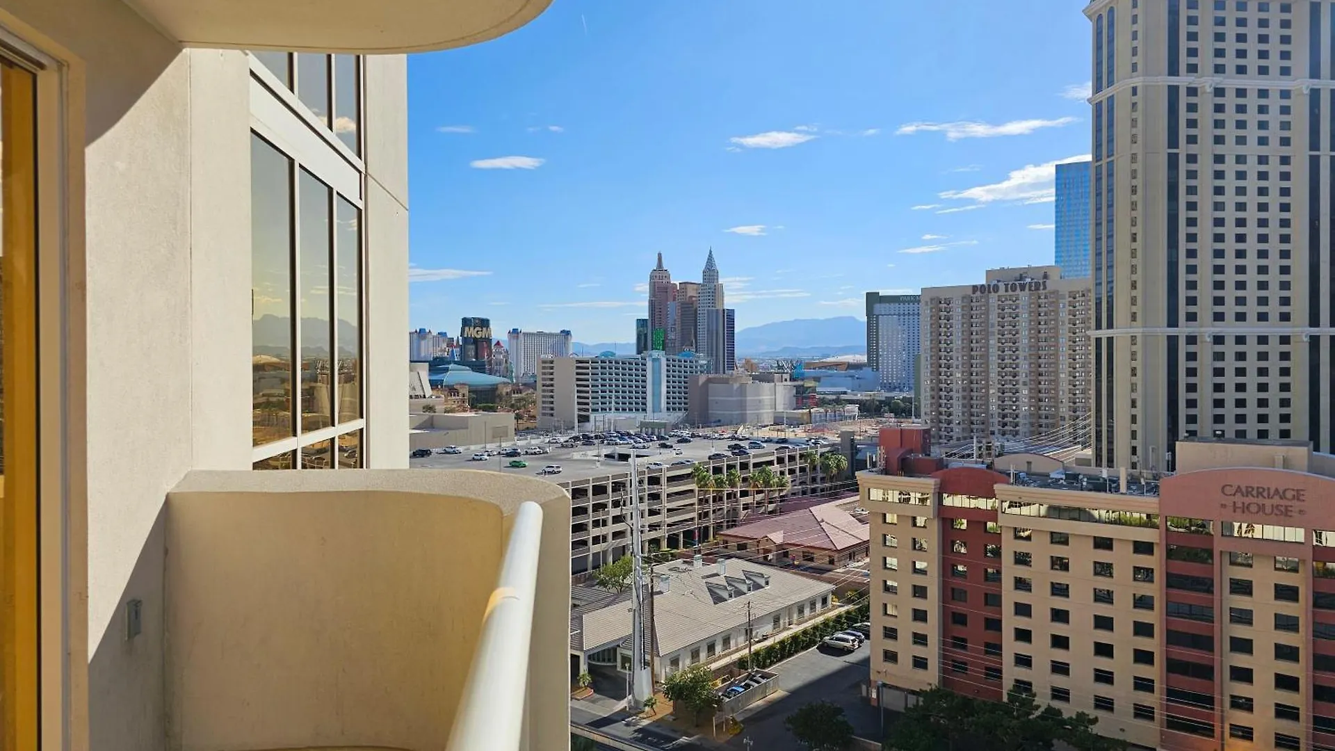 Aparthotel Strip & Sphere View - Separate Living Room - 2 Full Bath - Full Kitchen - Balcony - 900 Sqft - Mgm Signature Las Vegas